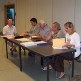Burgemeester, politie en coordinatoren van BIN Sporthal ondertekenen het samenwerkingsverband.